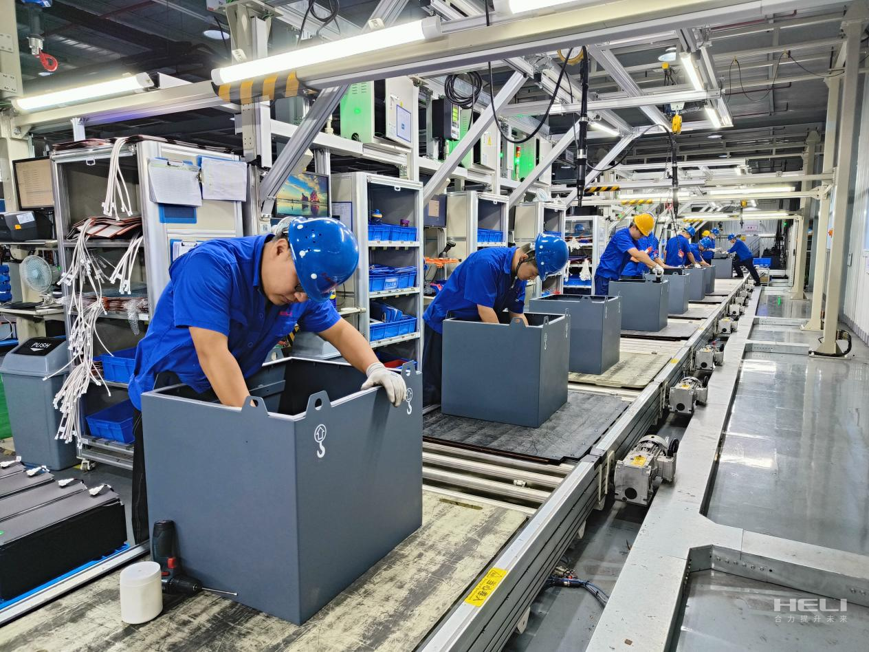 繁忙有序的现场.png 繁忙有序的现场.png