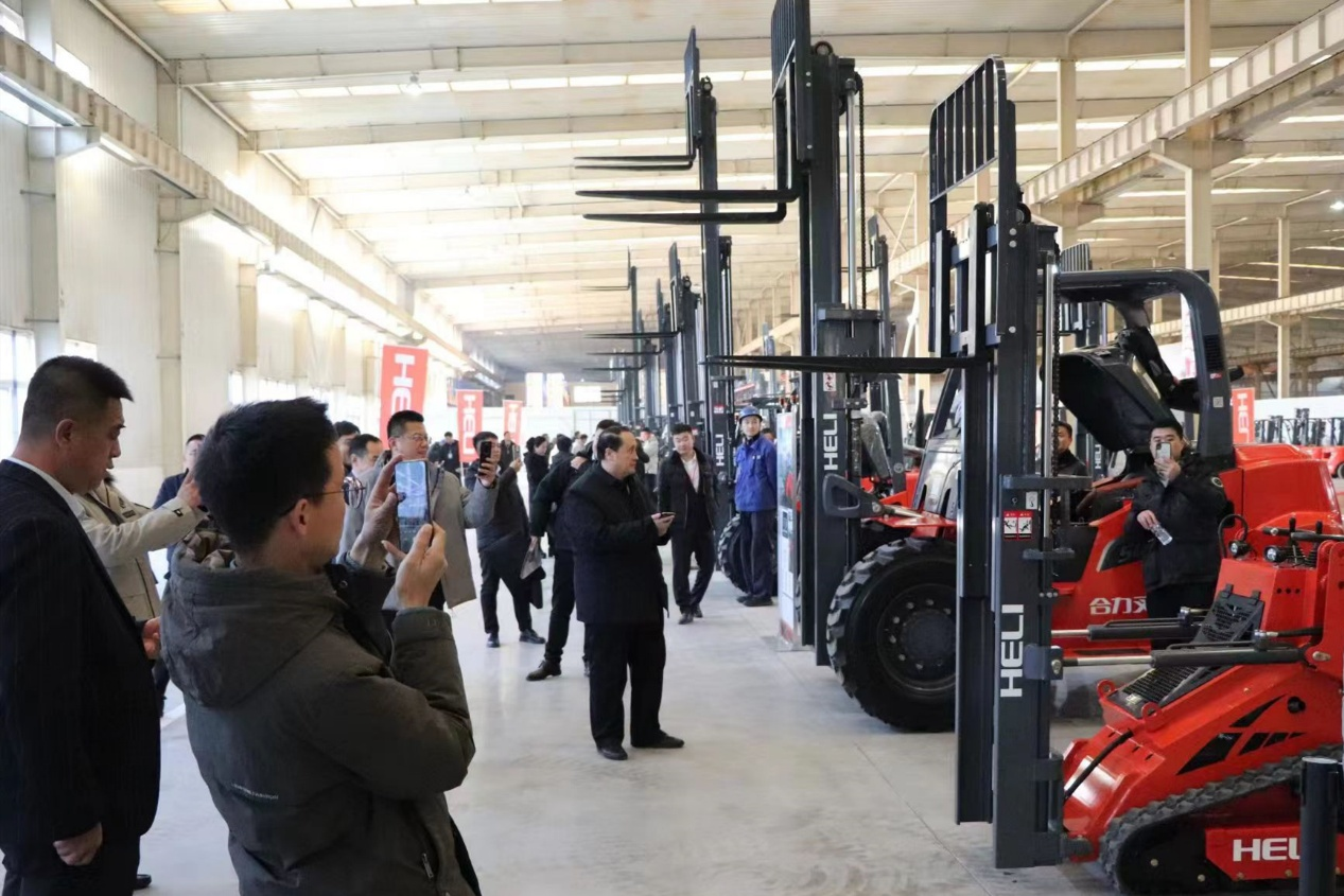 开办“MG不朽情缘官网亲一家 共创赢未来”主题营销暨产品推介会.png 开办“MG不朽情缘官网亲一家 共创赢未来”主题营销暨产品推介会.png